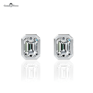 Passionate Sparkle Emerald Bezel Studs