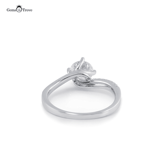 Irregular Shank Moissanite Diamond Ring